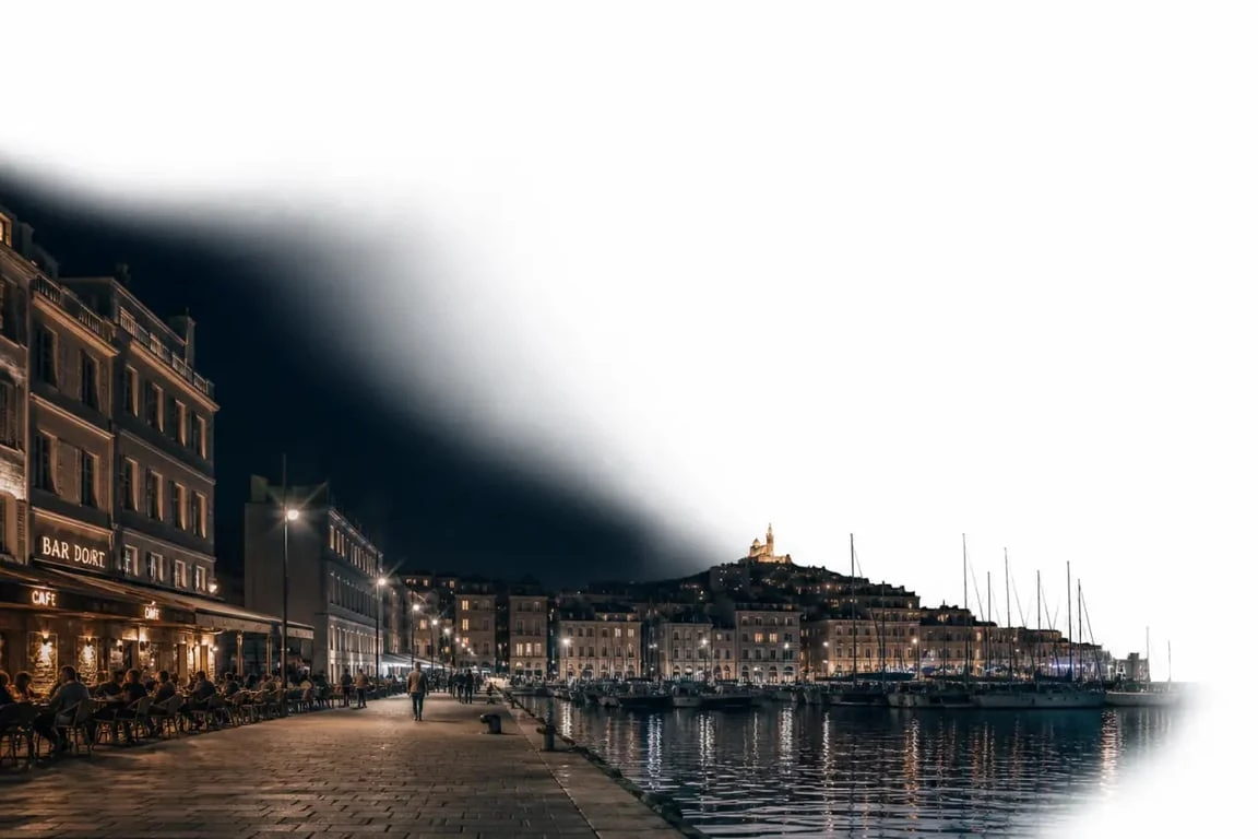 Que faire à Marseille le soir : soirée au Vieux-Port de Marseille avec bars et restaurants