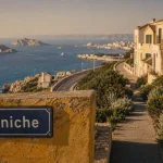 Quartiers chic marseille : vue sur la corniche et la Méditerranée depuis un belvédère