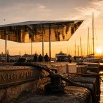 Golden hour au vieux port marseille, Ombrière et voiliers
