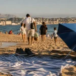 Plage du prophète à Marseille : baignade surveillée, famille à la mer