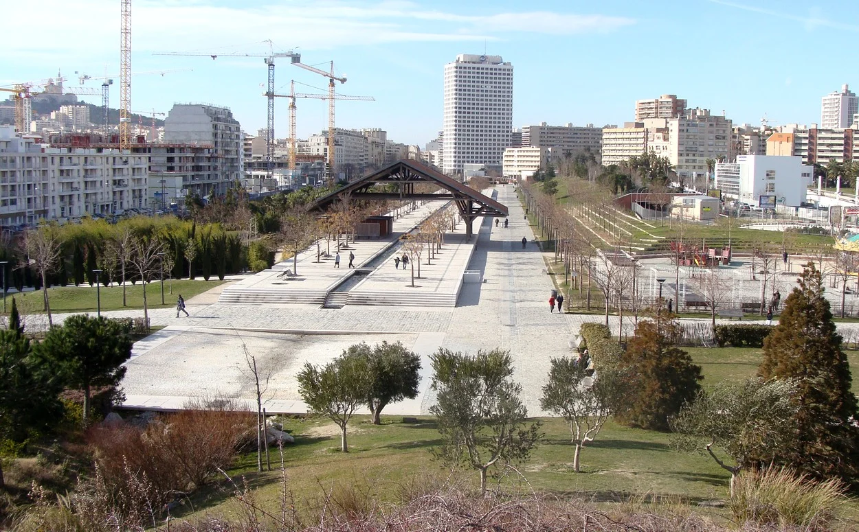 L’emplacement de l’ancienne gare du Prado dans le parc du 26e Centenaire, photographie de février 2009.