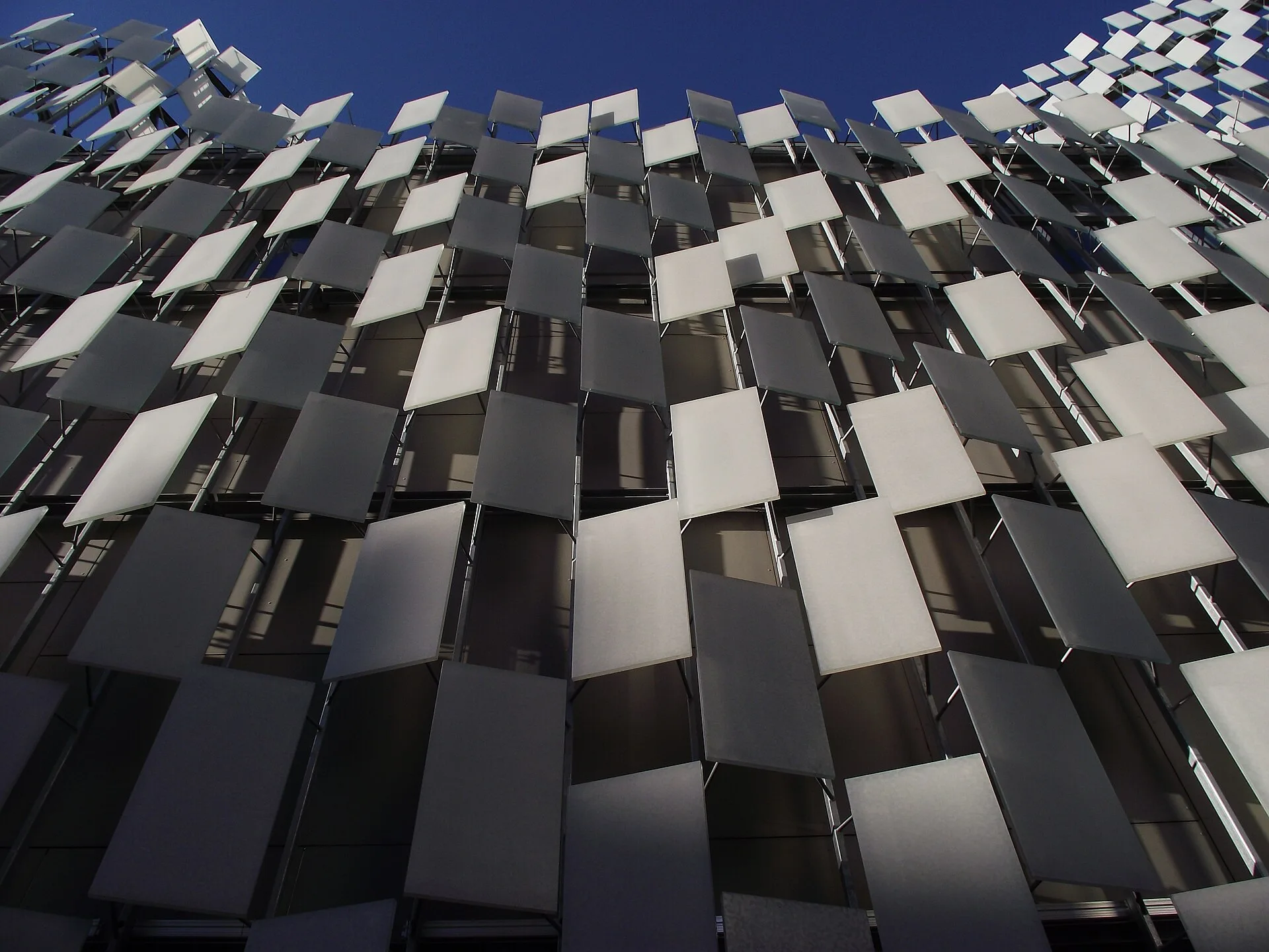 La façade du Frac Sud à la Joliette.